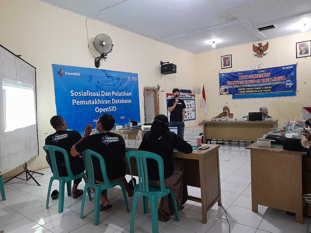 Pelatihan SID Desa Kesenet