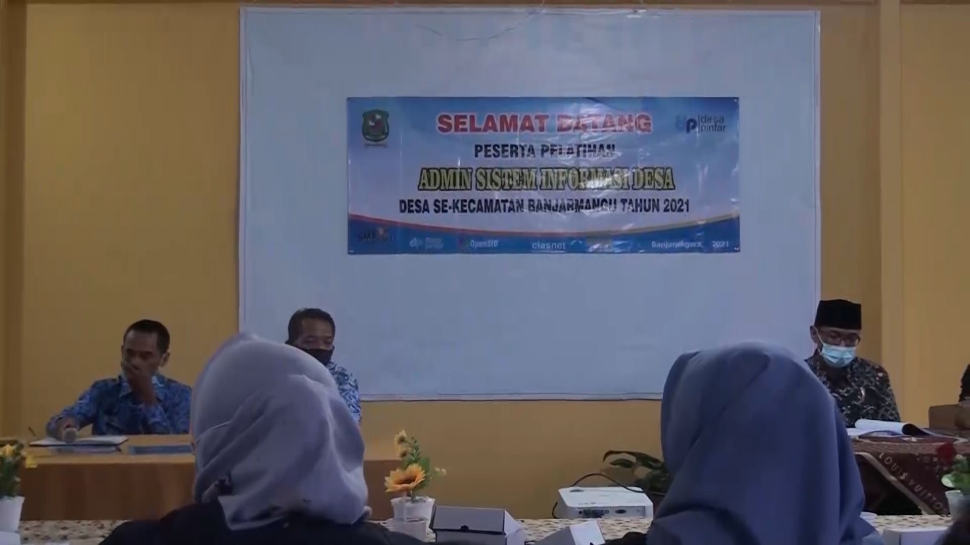 Pelatihan Admin Sistem Informasi Desa se-Kecamatan Banjarmangu Tahun 2021