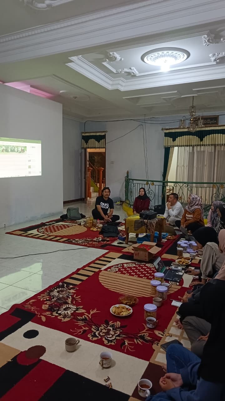 Kolaborasi Digital Desa dan Kampus Koordinasi & Pelatihan SID Desa Pakelen Bersama Mahasiswa KKN UIN Saizu Purwokerto